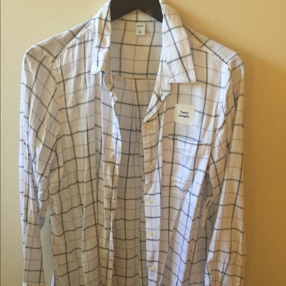 Old navy NWT tunic length shirt, size large